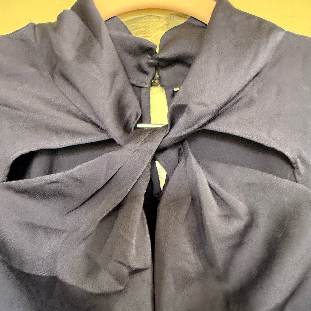 Banana Republic Tie-Neck Long Sleeve Blouse in Navy - Picture 2 of 5